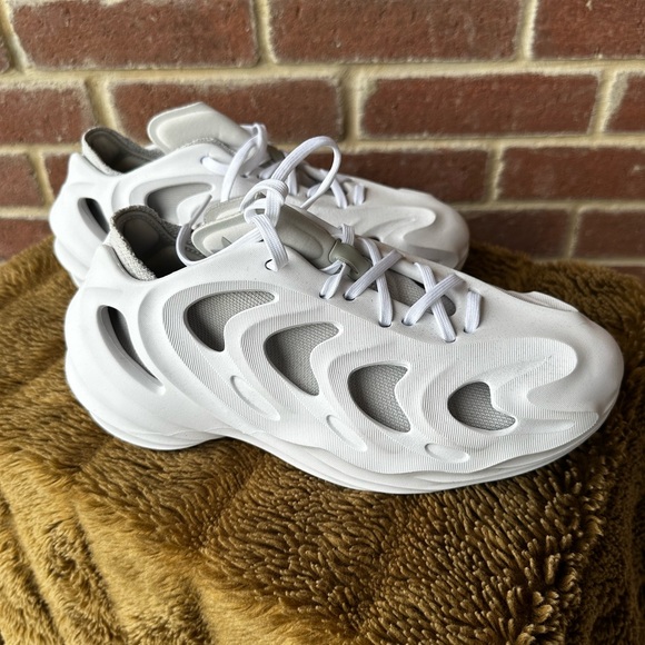 Adidas Adifom Q 8 Women/ 6.5 Men - Picture 1 of 2